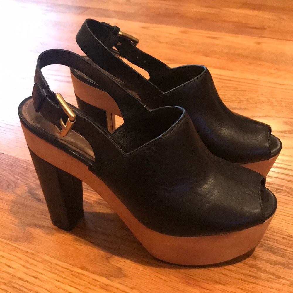 Coach Petrina Veg Leather Black 7.5 M